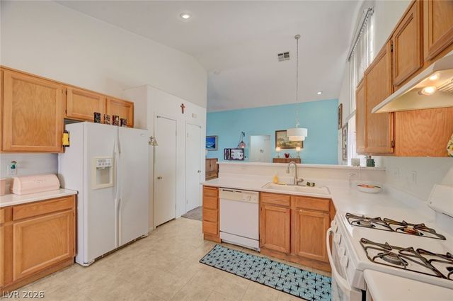 2106 Maui Surf Avenue, North Las Vegas, NV 89031