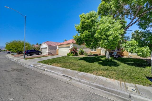 2106 Maui Surf Avenue, North Las Vegas, NV 89031
