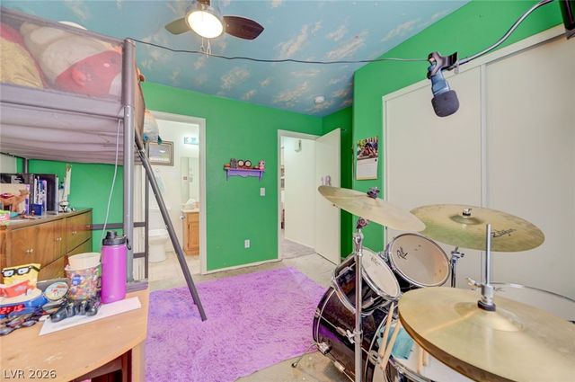 2106 Maui Surf Avenue, North Las Vegas, NV 89031