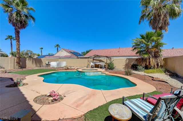 2106 Maui Surf Avenue, North Las Vegas, NV 89031