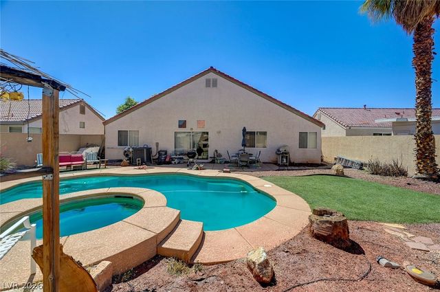 2106 Maui Surf Avenue, North Las Vegas, NV 89031