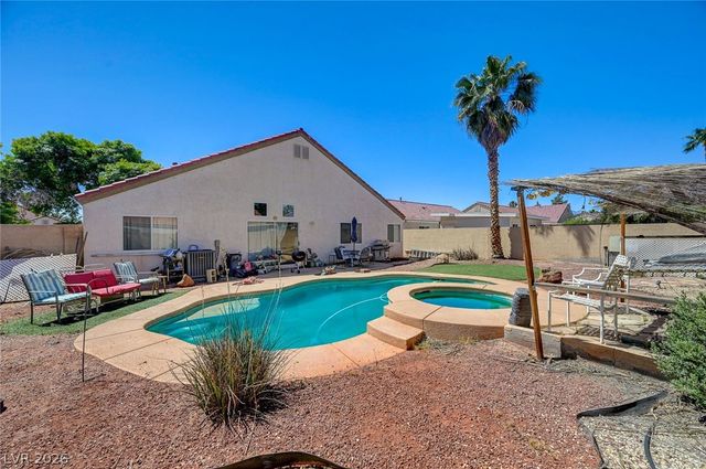2106 Maui Surf Avenue, North Las Vegas, NV 89031