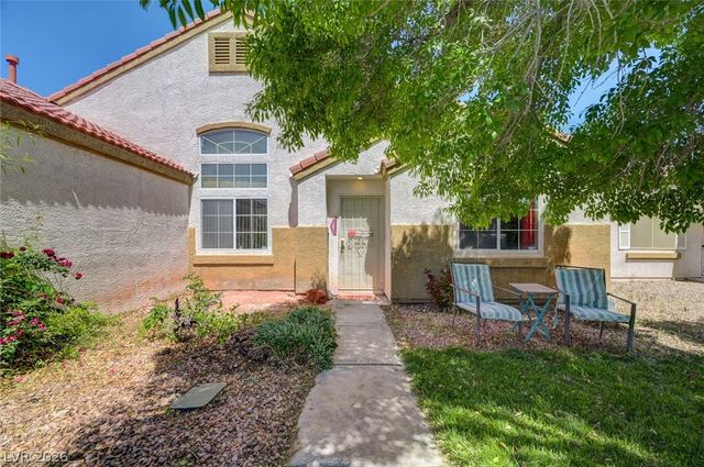 2106 Maui Surf Avenue, North Las Vegas, NV 89031