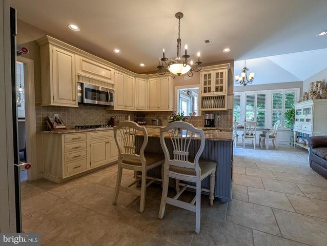 4748 MACGREGOR DR, Schwenksville, PA 19473