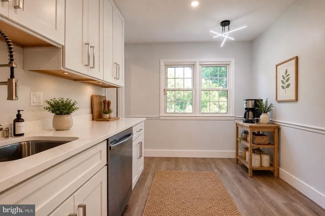 413 HARDING CT, Sterling, VA 20164