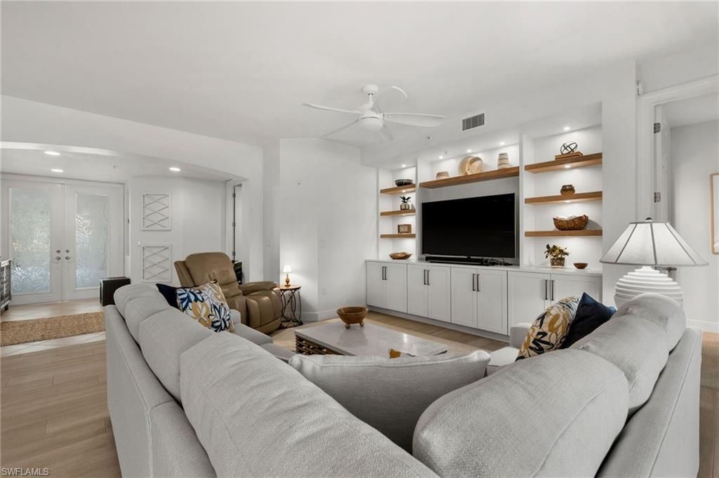740 Waterford DR 103, NAPLES, FL 34113 — photo 2