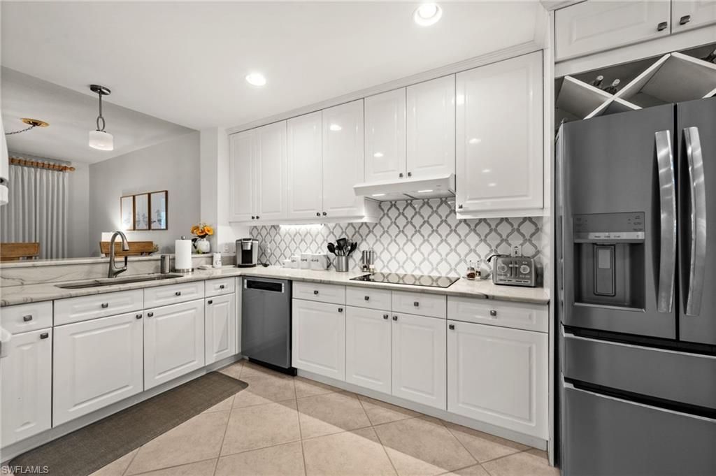 740 Waterford DR 103, NAPLES, FL 34113 — photo 4