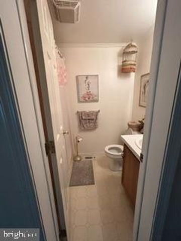10 LOFT MOUNTAIN DR, Sicklerville, NJ 08081