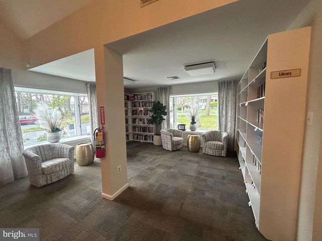 10 LOFT MOUNTAIN DR, Sicklerville, NJ 08081