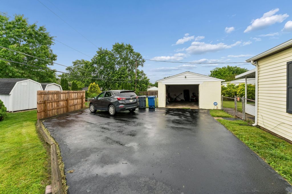 713 Gilmore Drive, Reynoldsburg, OH 43068