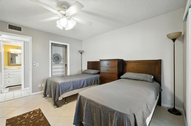 61 Somerset C 61, West Palm Beach, FL 33417