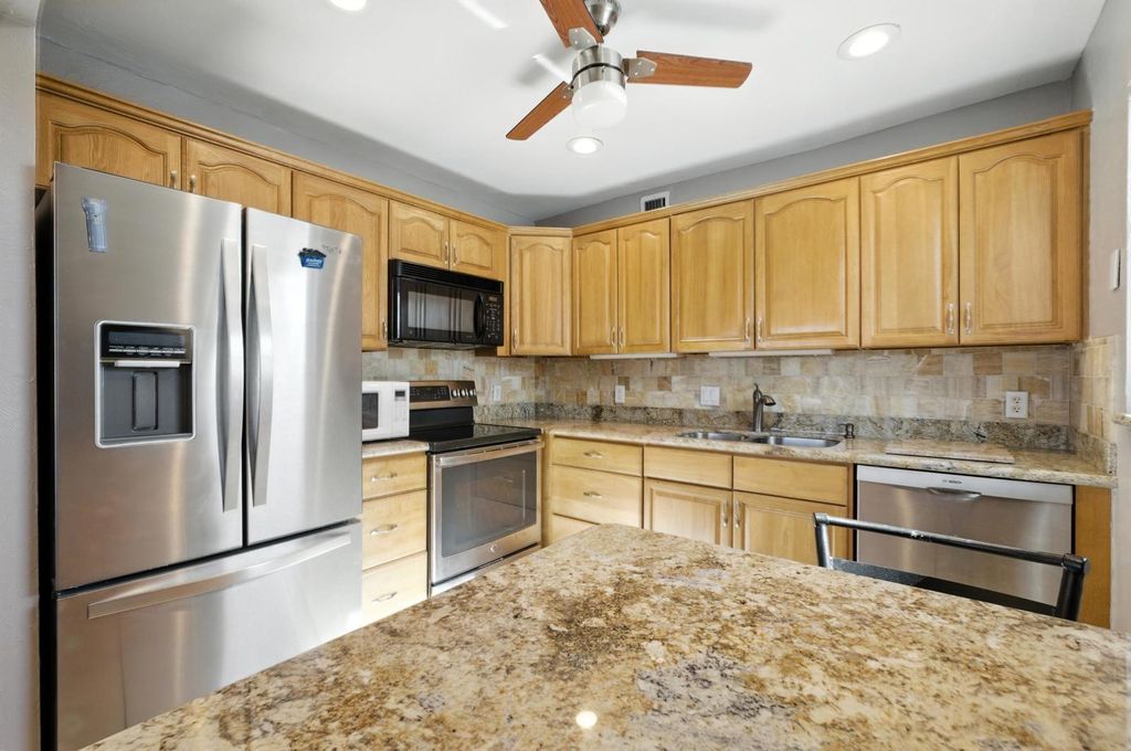 61 Somerset C 61, West Palm Beach, FL 33417