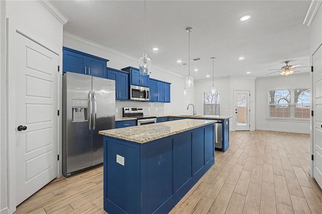 3215 Hillstone Avenue, Bentonville, AR 72713