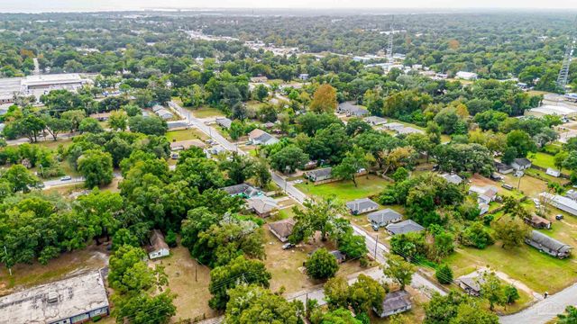 2512 N L St, Pensacola, FL 32501