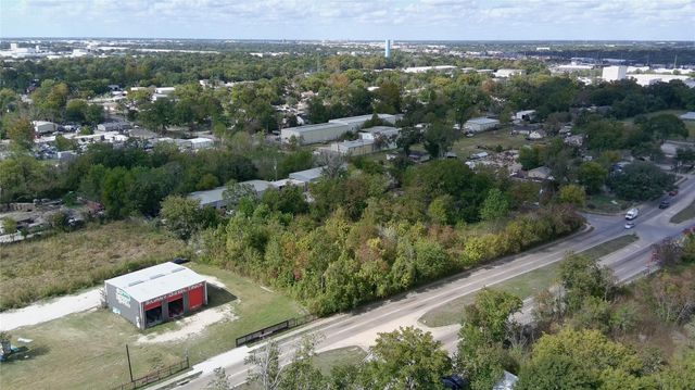 6011 Killough Street, Houston, TX 77086