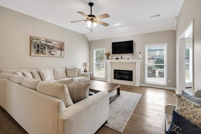 487 CANAL LOOP TURN DR, Collierville, TN 38017