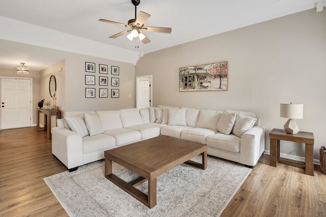 487 CANAL LOOP TURN DR, Collierville, TN 38017