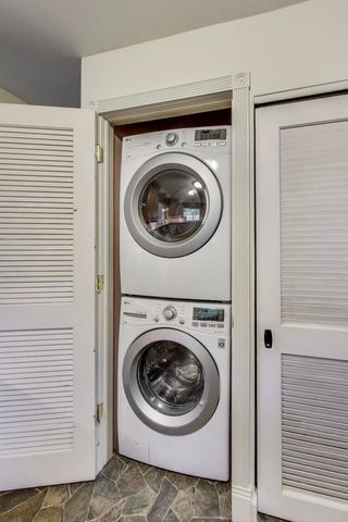 7339 S Park Avenue, Burr Ridge, IL 60527