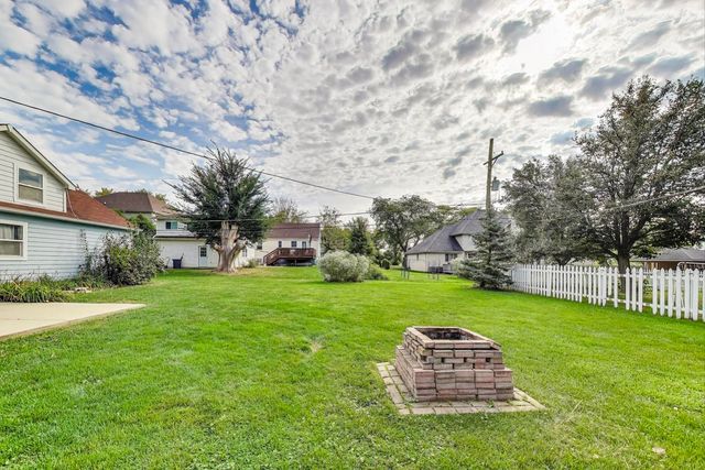 7339 S Park Avenue, Burr Ridge, IL 60527