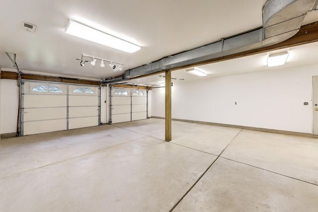 7339 S Park Avenue, Burr Ridge, IL 60527