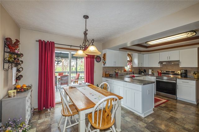 12720 Cottonwood Lane, North Royalton, OH 44133