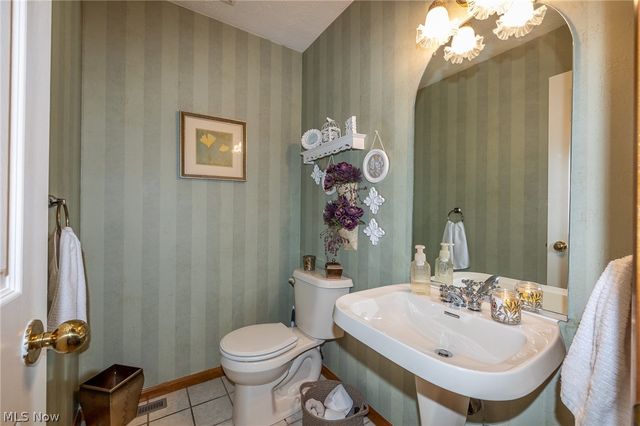 12720 Cottonwood Lane, North Royalton, OH 44133