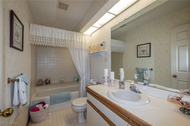 12720 Cottonwood Lane, North Royalton, OH 44133