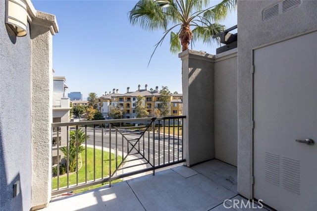 2400 Scholarship, Irvine, CA 92612