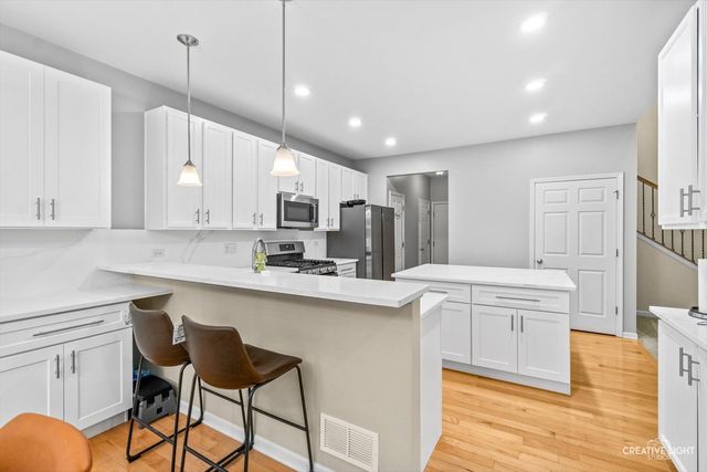 1209 John Hancock Drive, Bolingbrook, IL 60490