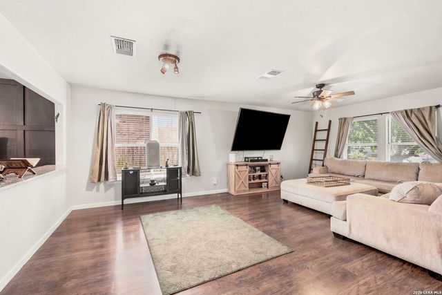 9202 Chinon, San Antonio, TX 78250
