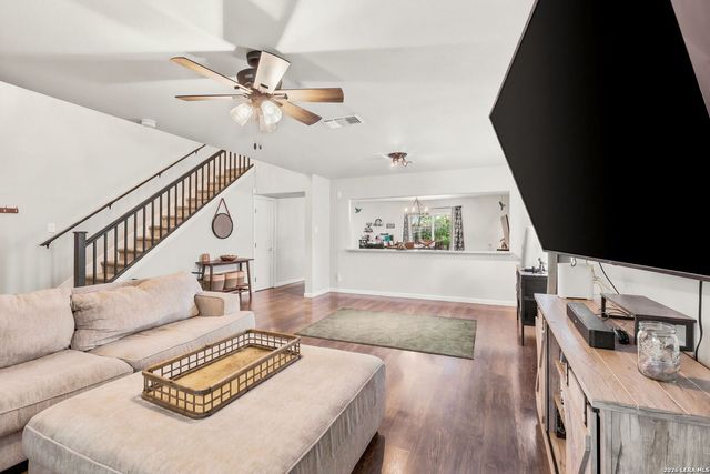 9202 Chinon, San Antonio, TX 78250