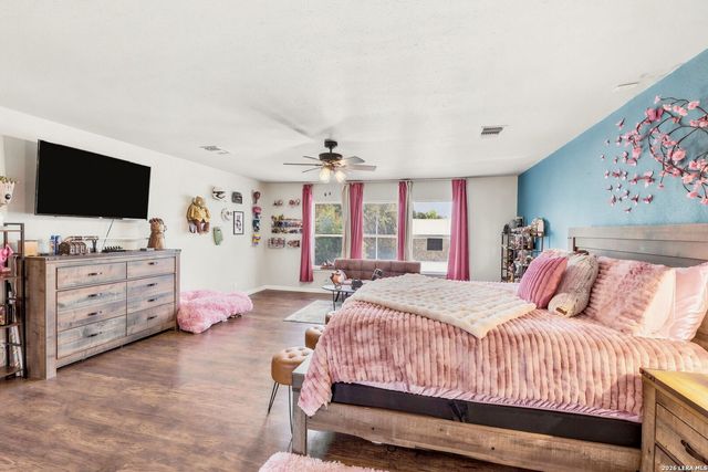 9202 Chinon, San Antonio, TX 78250