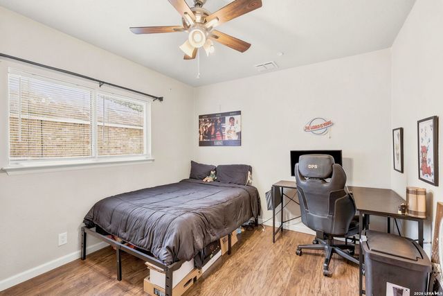 9202 Chinon, San Antonio, TX 78250