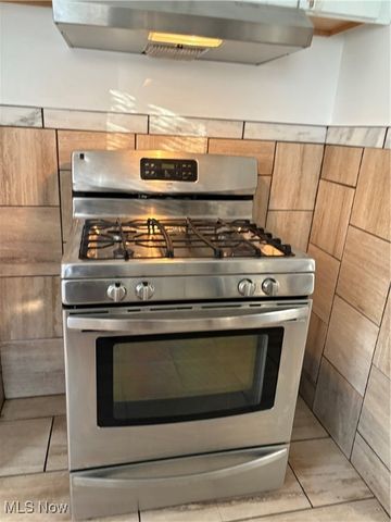 17914 Libby Road, Maple Heights, OH 44137