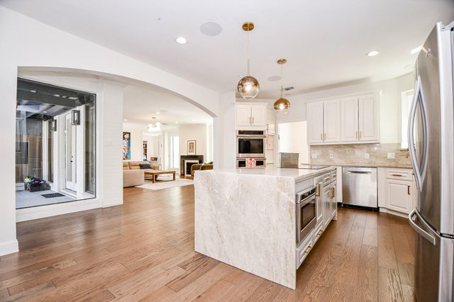 7722 Moondance Lane, Houston, TX 77071