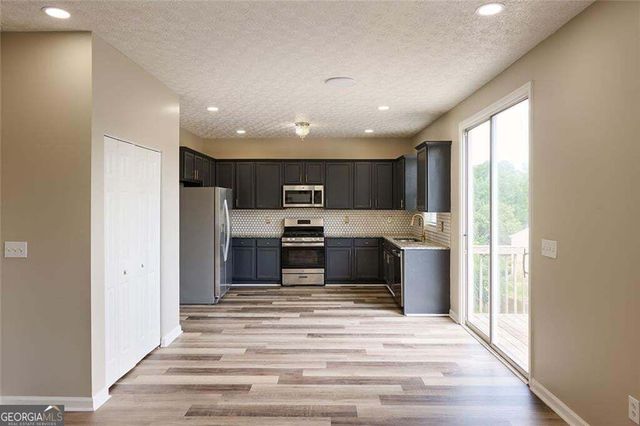 311 Park Creek Ridge, Woodstock, GA 30188