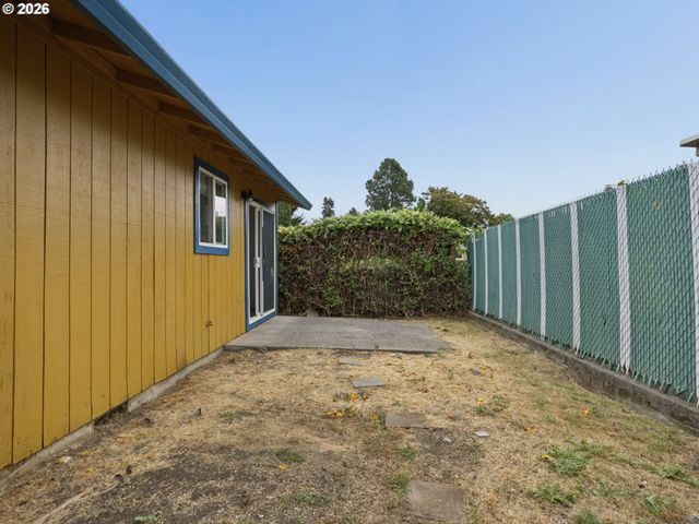 7322 N ALBINA Ave, Portland, OR 97217