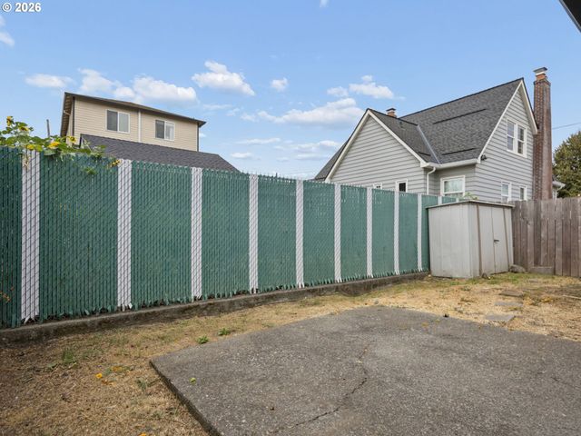 7322 N ALBINA Ave, Portland, OR 97217