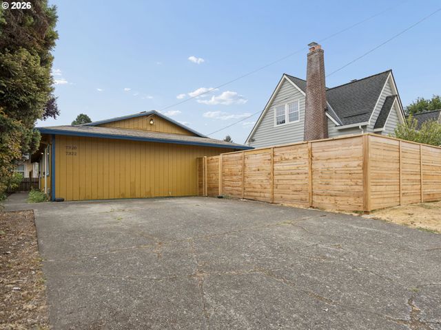 7322 N ALBINA Ave, Portland, OR 97217