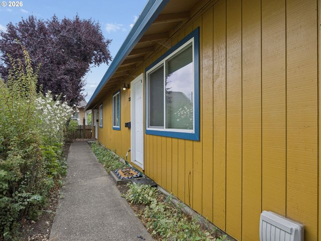 7322 N ALBINA Ave, Portland, OR 97217