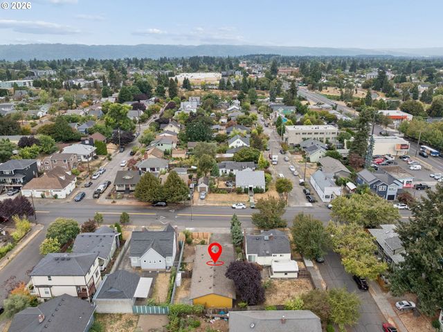 7322 N ALBINA Ave, Portland, OR 97217
