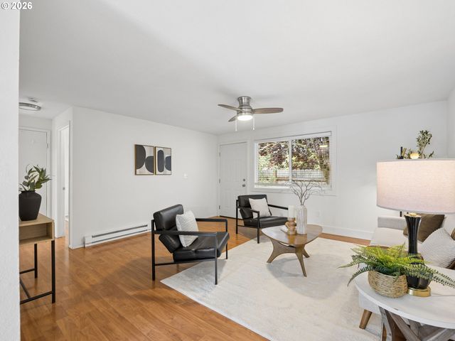 7322 N ALBINA Ave, Portland, OR 97217