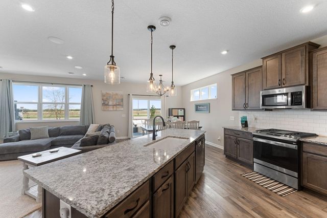 1847 Ivy Street, Shakopee, MN 55379