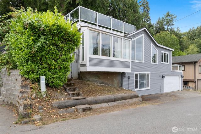 16917 SE 38th Place, Bellevue, WA 98008