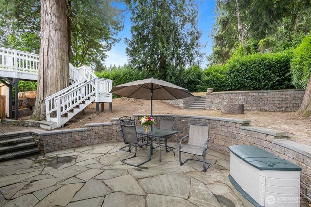 16917 SE 38th Place, Bellevue, WA 98008
