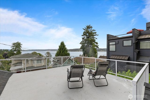 16917 SE 38th Place, Bellevue, WA 98008