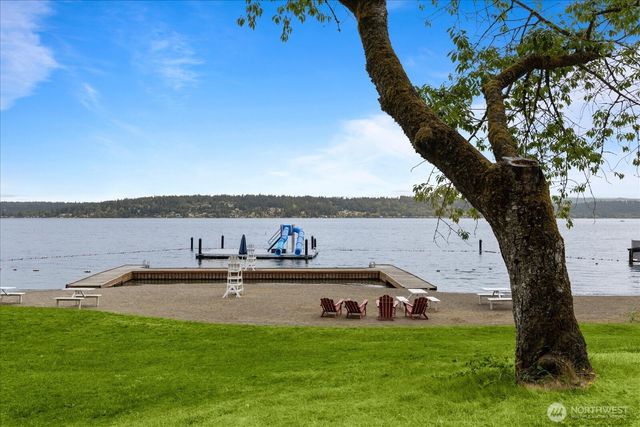 16917 SE 38th Place, Bellevue, WA 98008