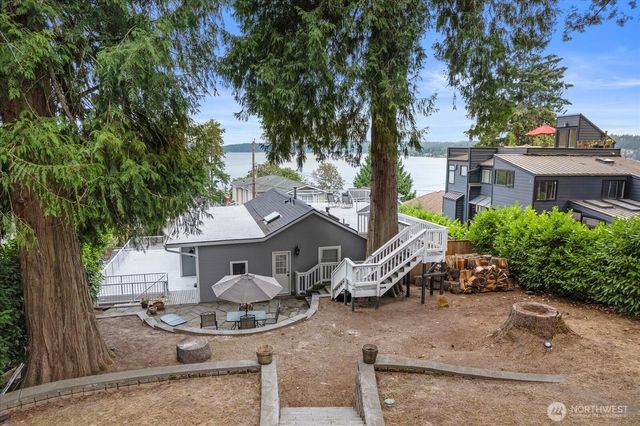16917 SE 38th Place, Bellevue, WA 98008