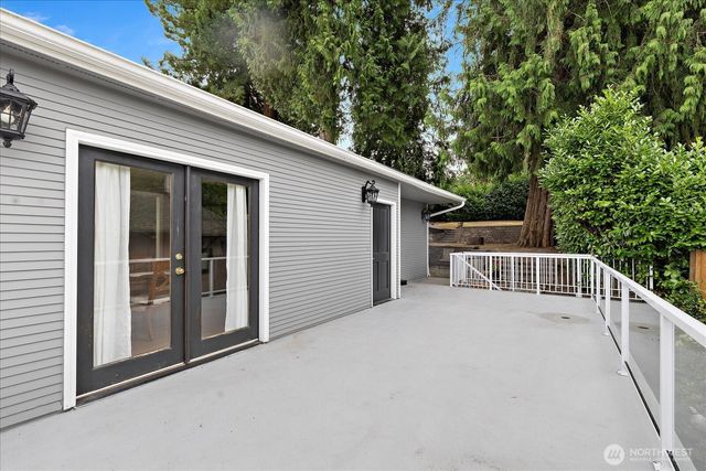 16917 SE 38th Place, Bellevue, WA 98008