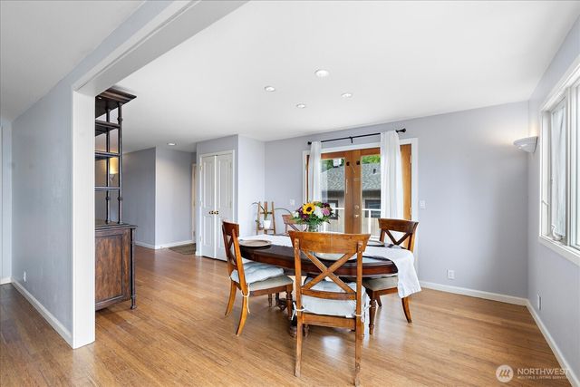 16917 SE 38th Place, Bellevue, WA 98008